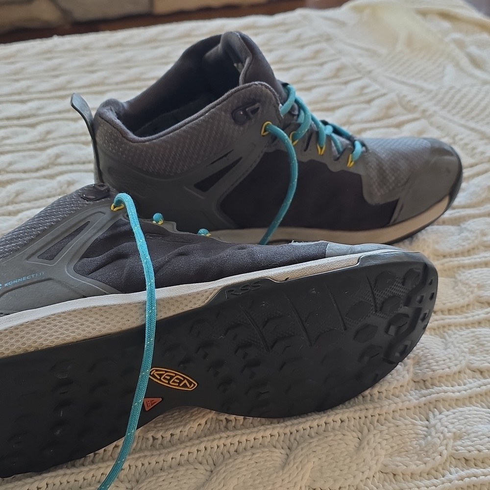 KEEN Explore waterproof hiking boot 8